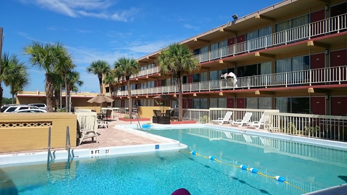 Americas Best Value Inn Cocoa Port Canaveral, Hotel in Cocoa