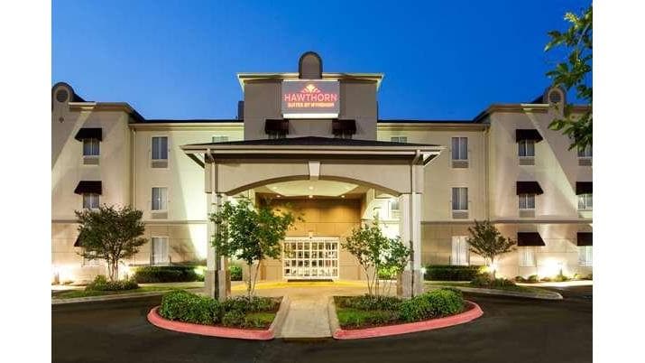Hawthorn Extended Stay by Wyndham College Station, Hotel in College Station