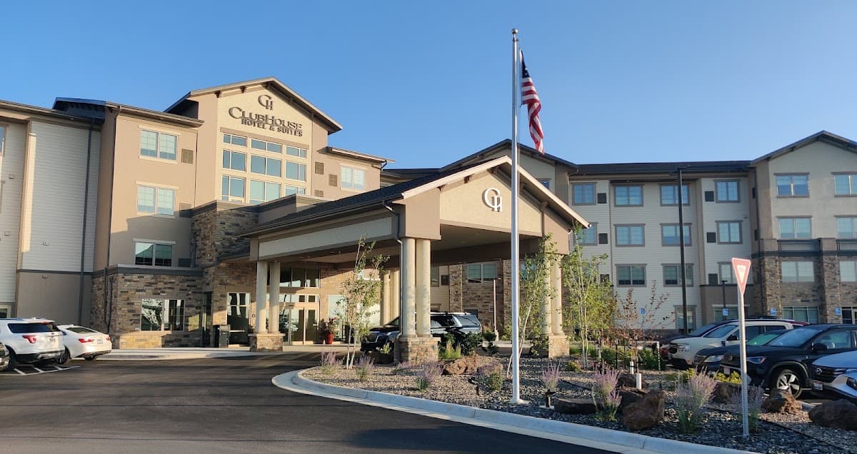 ClubHouse Hotel & Suites, Hotel in Colonial Pine Hills