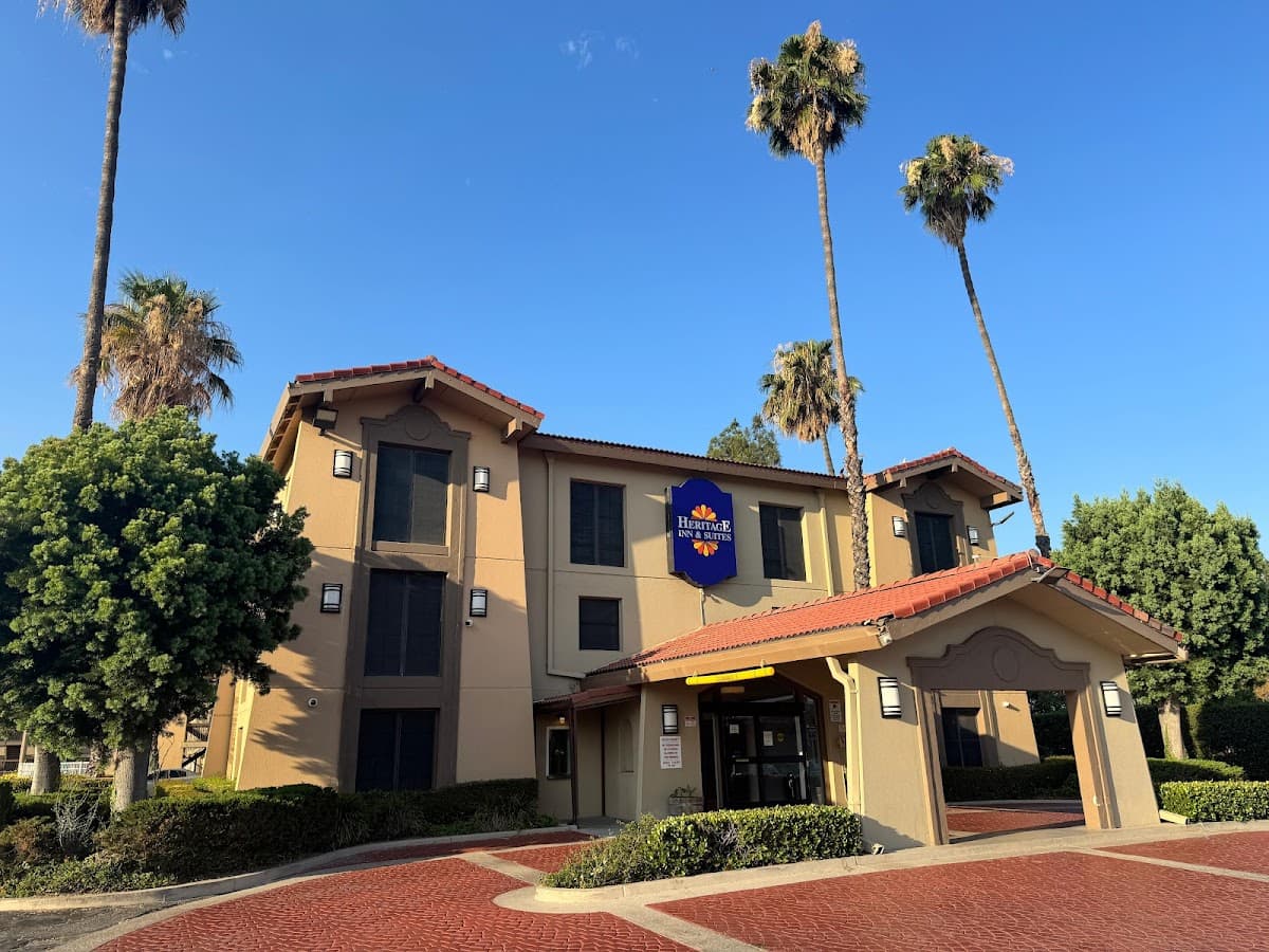 HERITAGE INN & SUITES, Hotel in Loma Linda