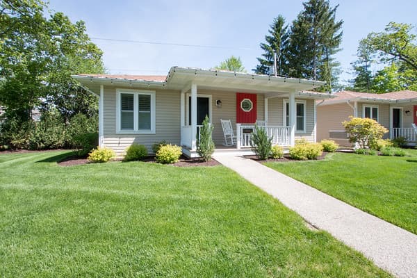 Seven Oaks Bed & Breakfast, Hotel in Lake Geneva
