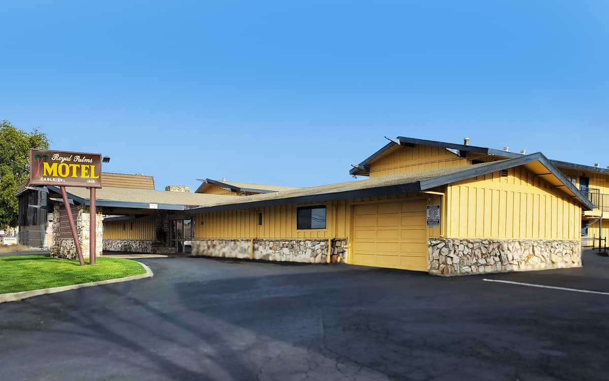 Royal Palms Motel, Motel in Concord