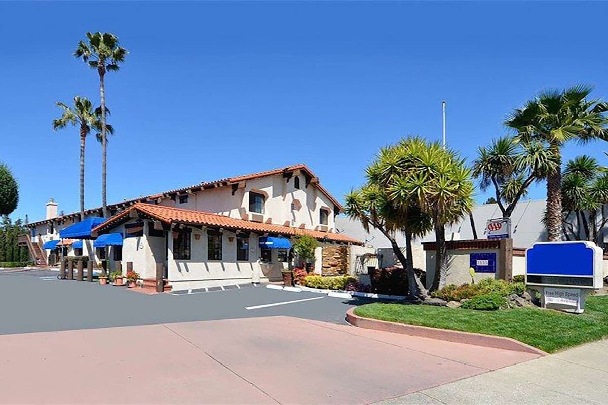 Travelodge by Wyndham Concord, Hotel in Concord