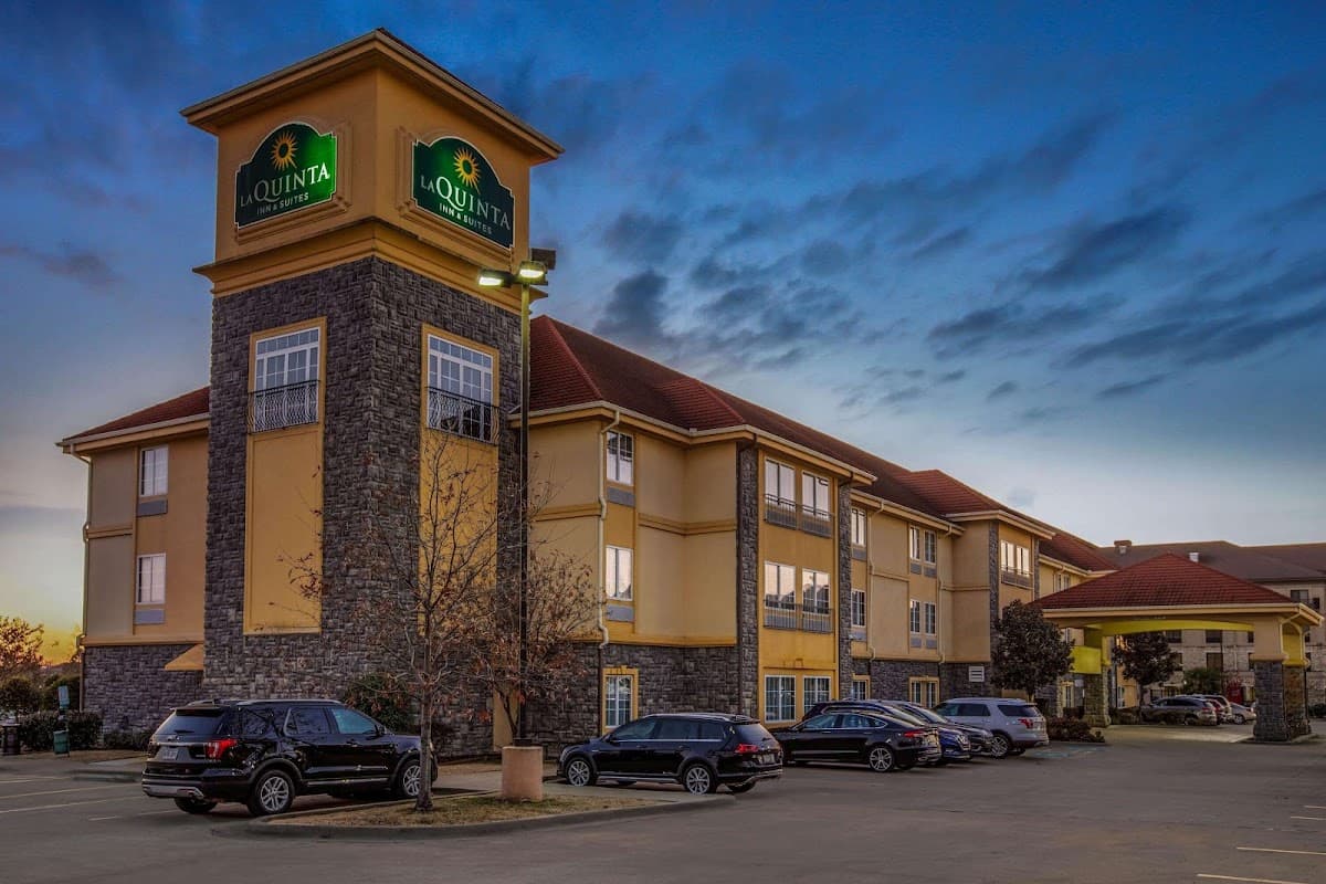 La Quinta Inn & Suites by Wyndham Conway, Hotel in Conway