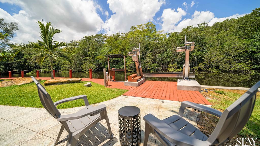 Hostel Forty7, Hostel in Estates of Fort Lauderdale (historical)