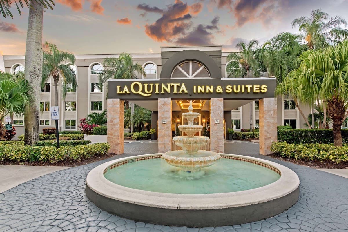 La Quinta Inn & Suites by Wyndham Coral Springs South, Hotel in Coral Springs