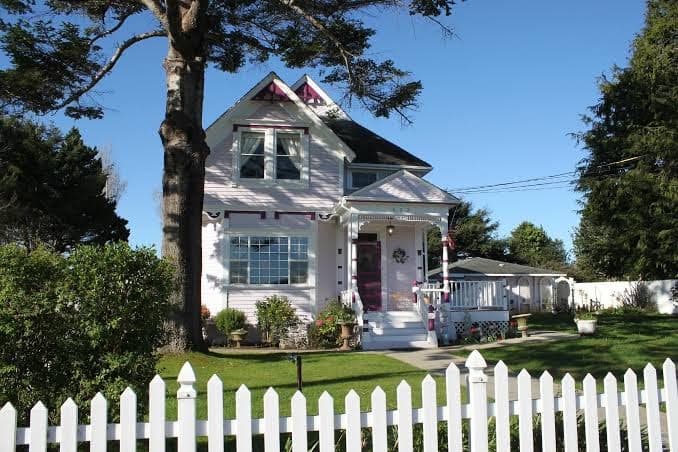 Anna Wulf House Breakfast, Bed & Breakfast in Crescent City