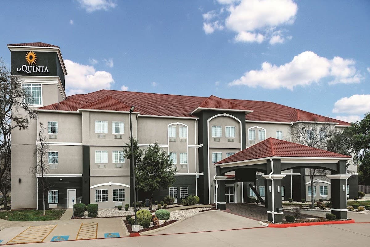 La Quinta Inn & Suites by Wyndham San Antonio The Dominion, Hotel in Cross Mountain