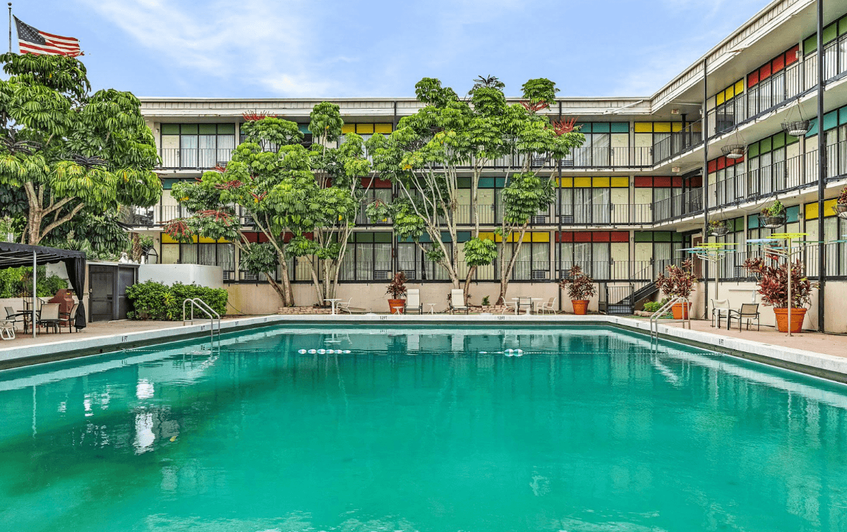 The Block Extented Stay Hotel, Aparthotel in Cypress Gardens