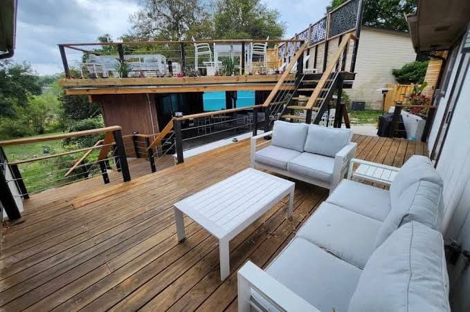 Adult-Only Love Hotel with Mermaid Pool, Hotel in Cypress Gardens