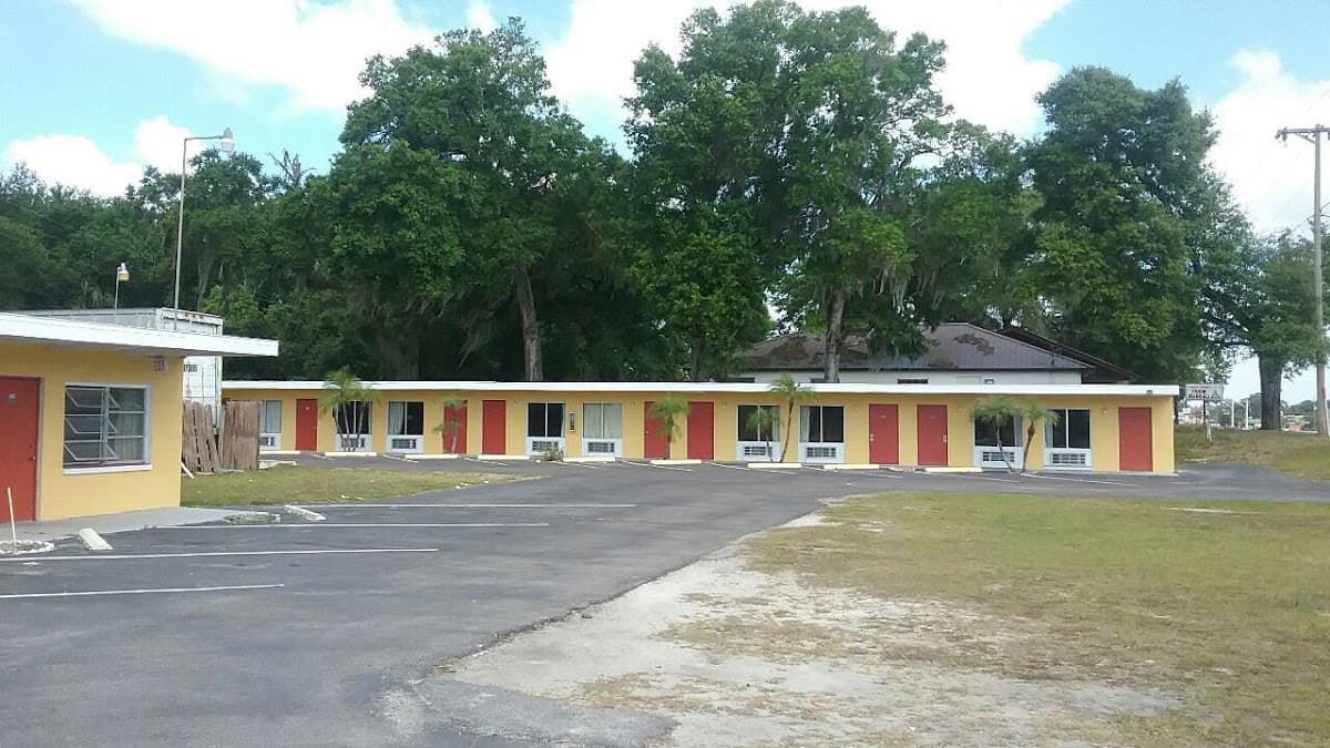 Sunshine Inn motel, Hotel in Dade City