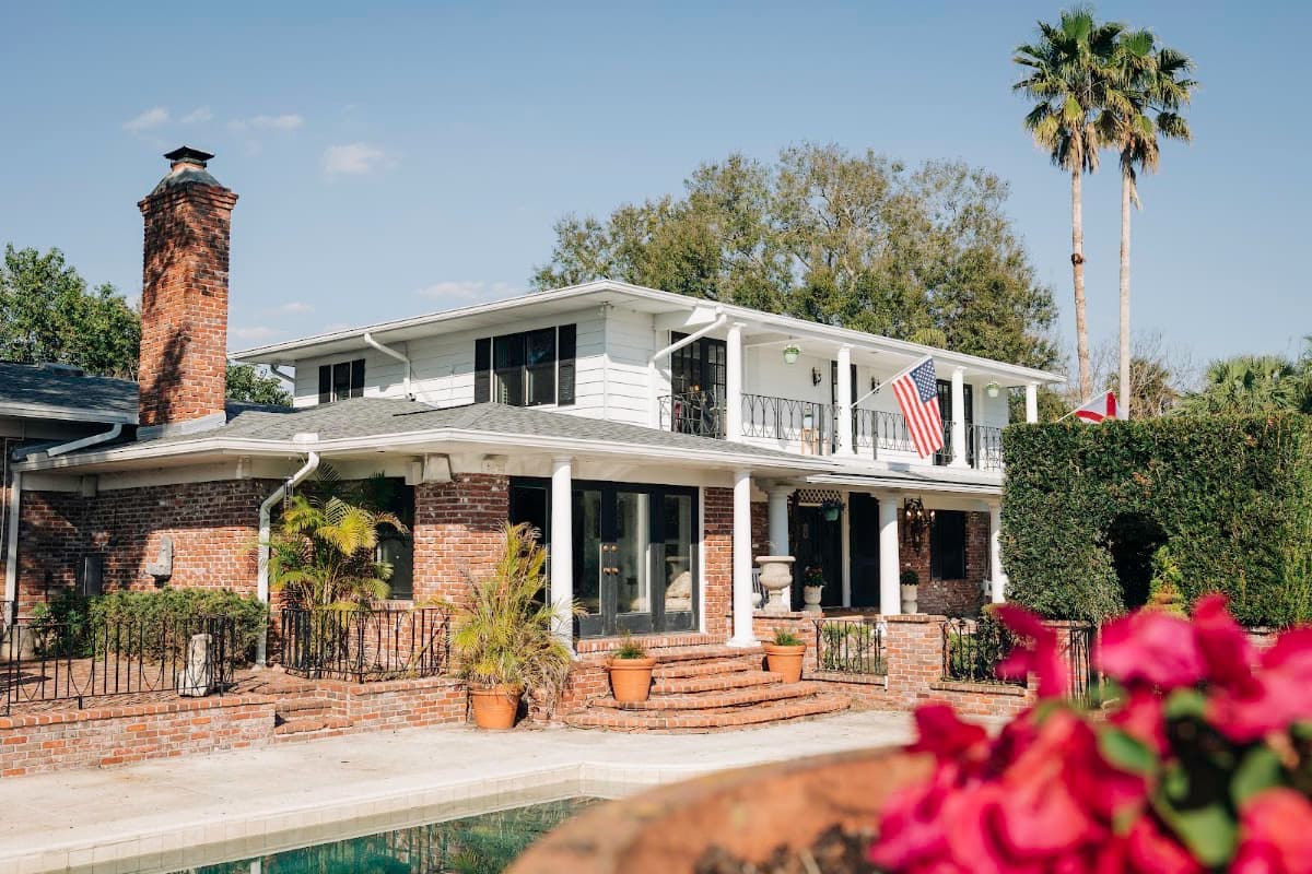 Emberwood Manor, Bed & Breakfast in Dade City