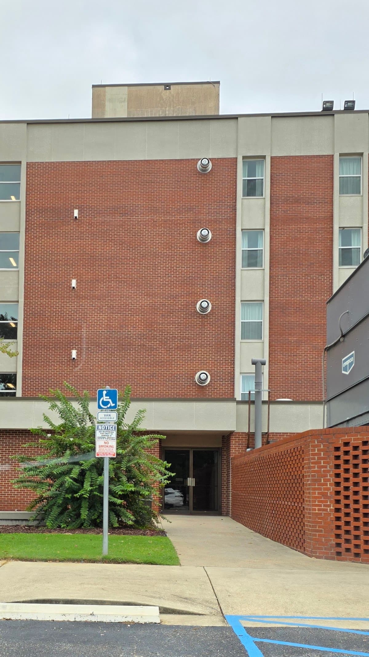 Bldg 146 Ft Rucker, Hotel in Daleville