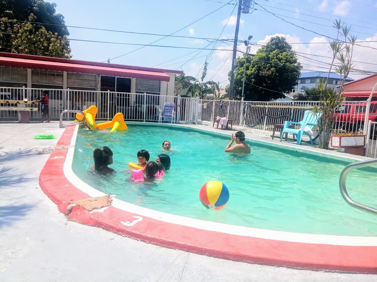 Sharkey's Lodge Weekly Only, Hotel in Dania Beach