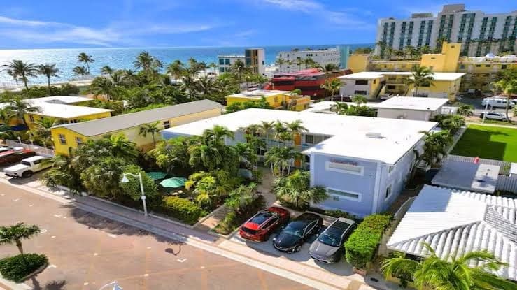Beach Tide Motel - 4.1, Room 1 Queen Bed, Motel in Dania Beach