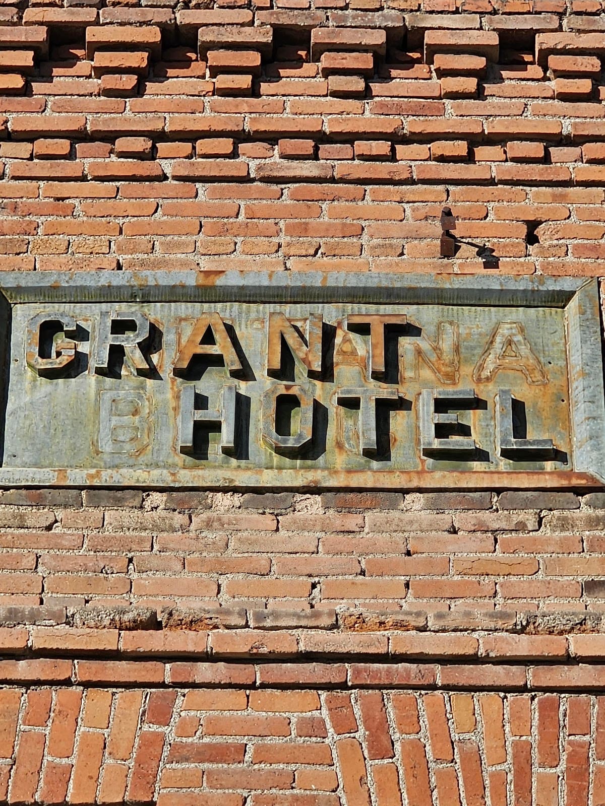 Grant Hotel, Hotel in Deer Lodge