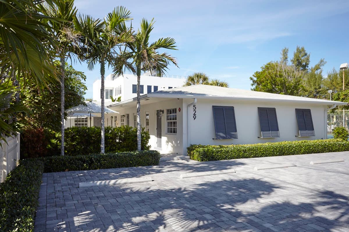 529 Ocean - Luxury Suites For Rent, Hotel in Deerfield Beach