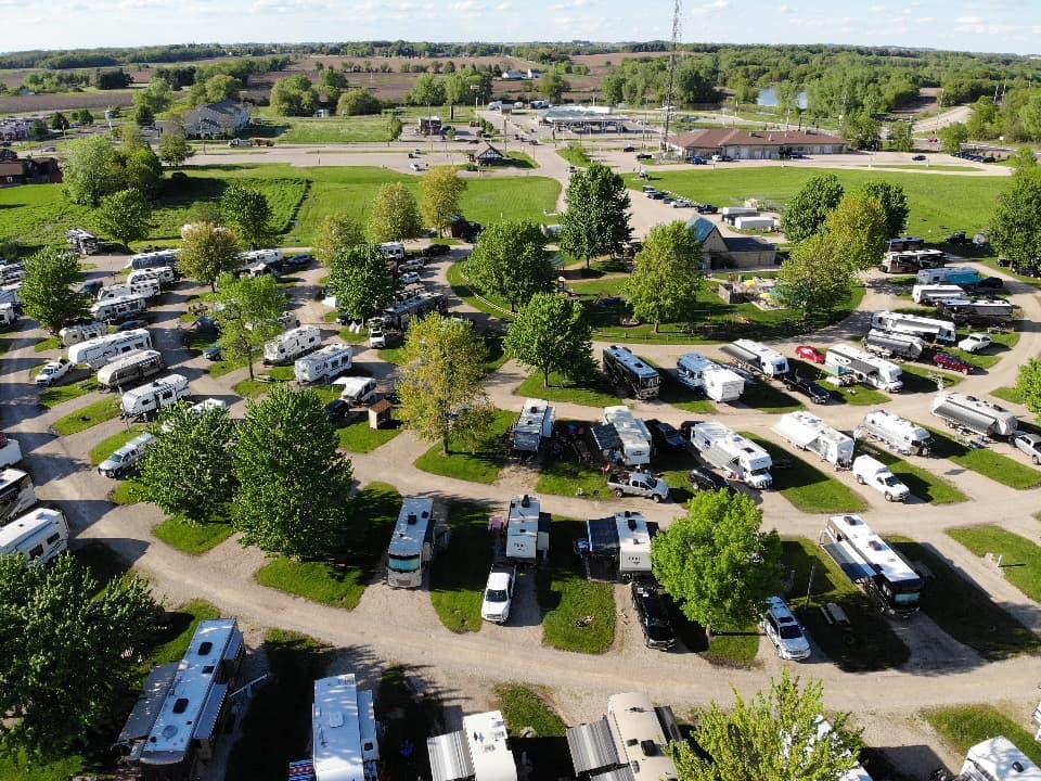 Lantern Resorts - Madison Campground, Campsite in DeForest