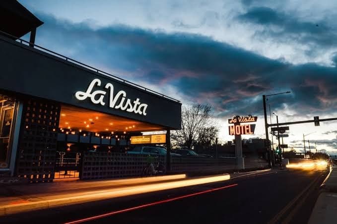 Highway Horizon Haven - La Vista Motel - 202, Motel in Denver
