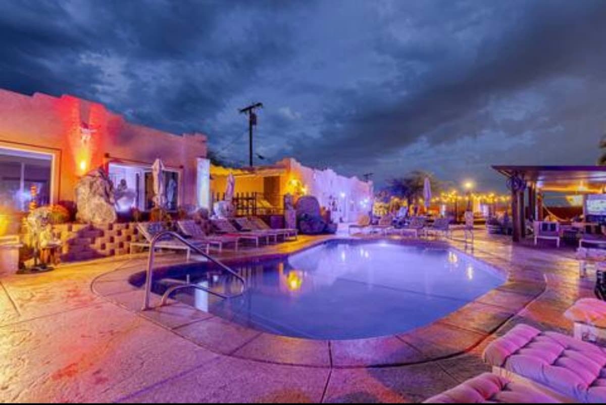 Mi Kasa Hot Springs (Adults Only and Clothing Optional), Hotel in Desert Hot Springs