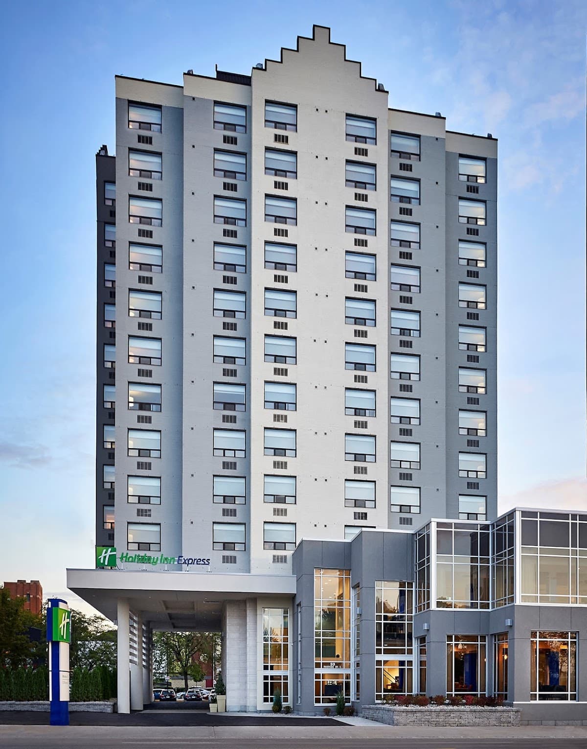 Holiday Inn Express Windsor Waterfront, an IHG Hotel, Hotel in Detroit