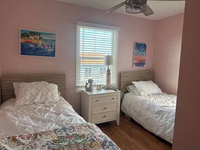 Spacious newly renovated 6 bedroom beach house in Lavallette by Seaside/Ortly, Hotel in Dover Beaches North