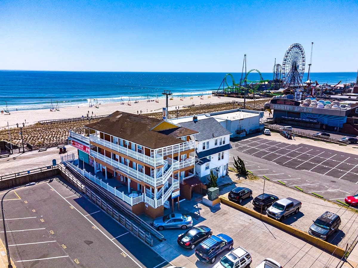 Boardwalk Hotel Charlee Beach Hotel & Beach House rentals, Hotel in Seaside Heights