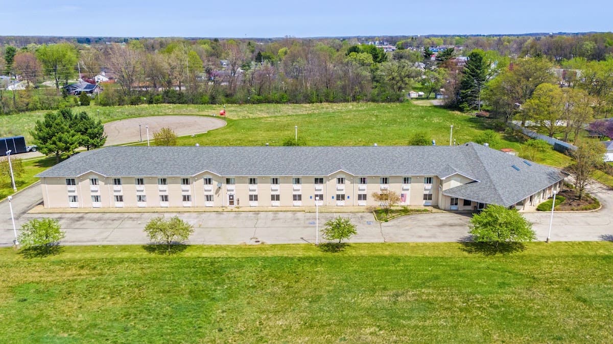 LakeWood Inn & Suites, Hotel in Dowagiac