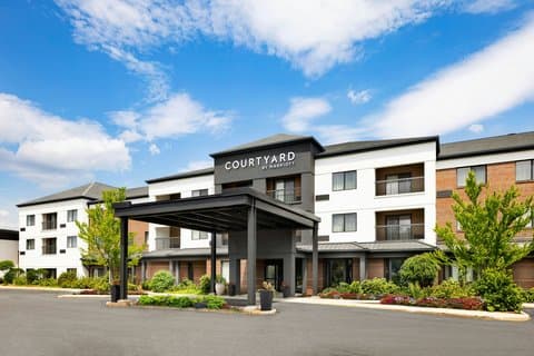 Courtyard by Marriott Concord, Hotel in East Concord