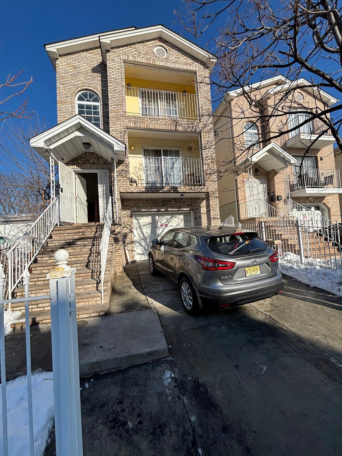 Room E Divine Villa 5mins to EWR, Guesthouse in Newark