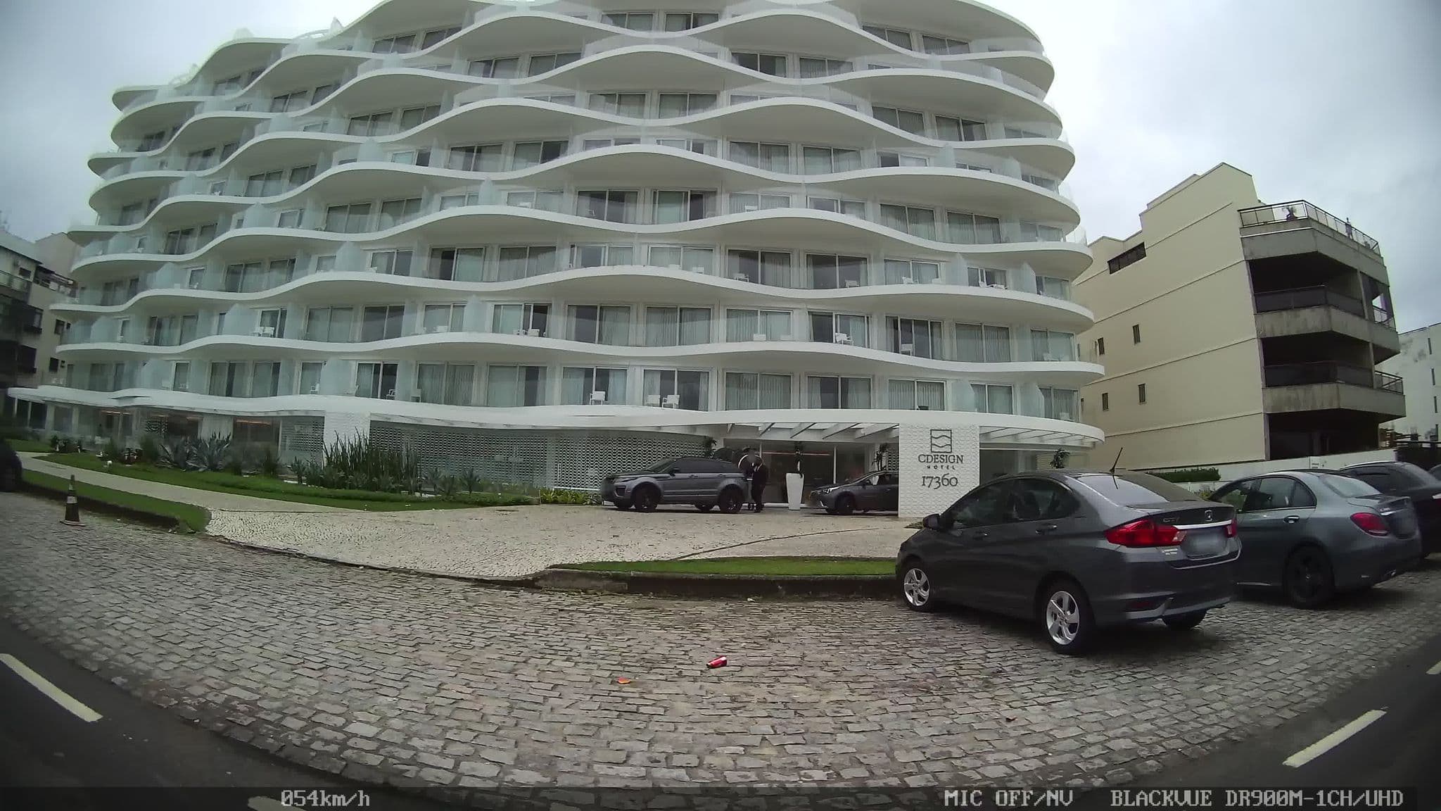 Street view near Premium Design, Barra da Tijuca — © kaart_1 (CC BY-SA · Mapillary)