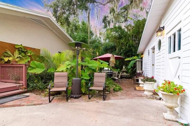The River Cottage, Hotel in Palatka