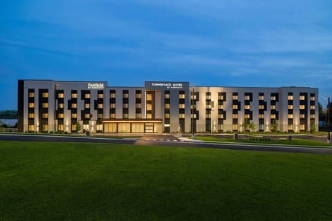 Fairfield by Marriott Inn & Suites Lancaster, Hotel in East Petersburg