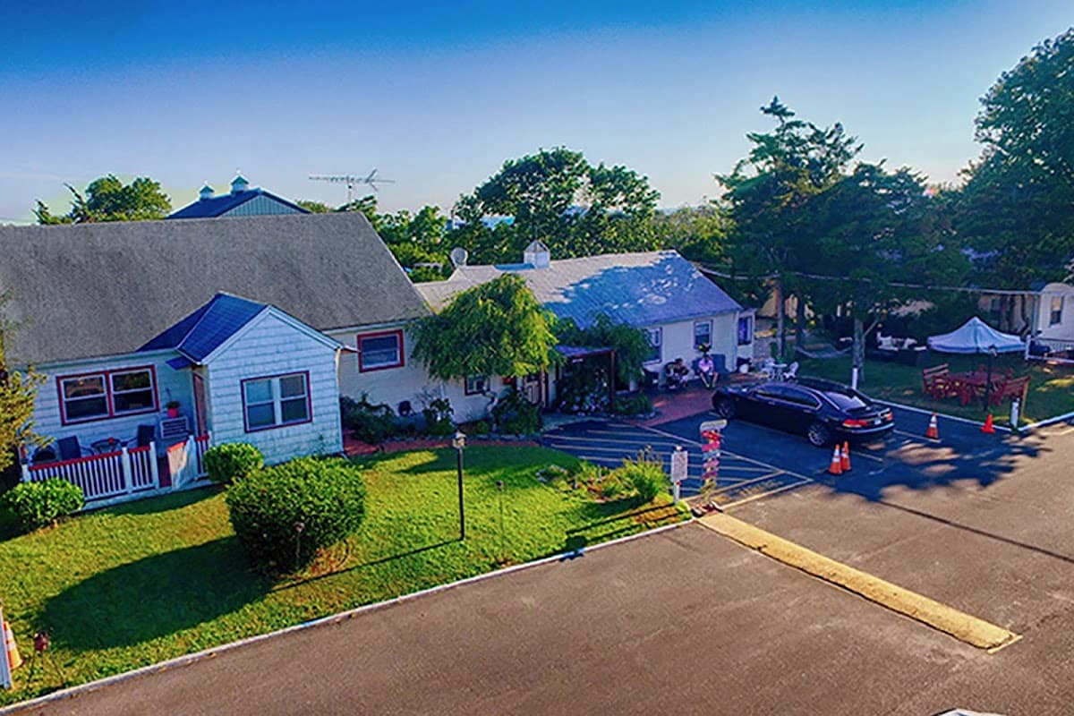 Bay Watch Hotel & Marina, Hotel in Hampton Bays