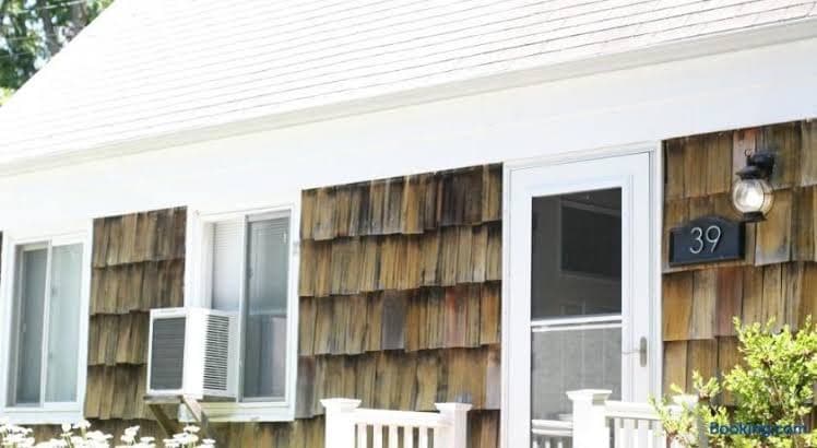 Hamptons Getaway - Entire Place, Hotel in East Quogue