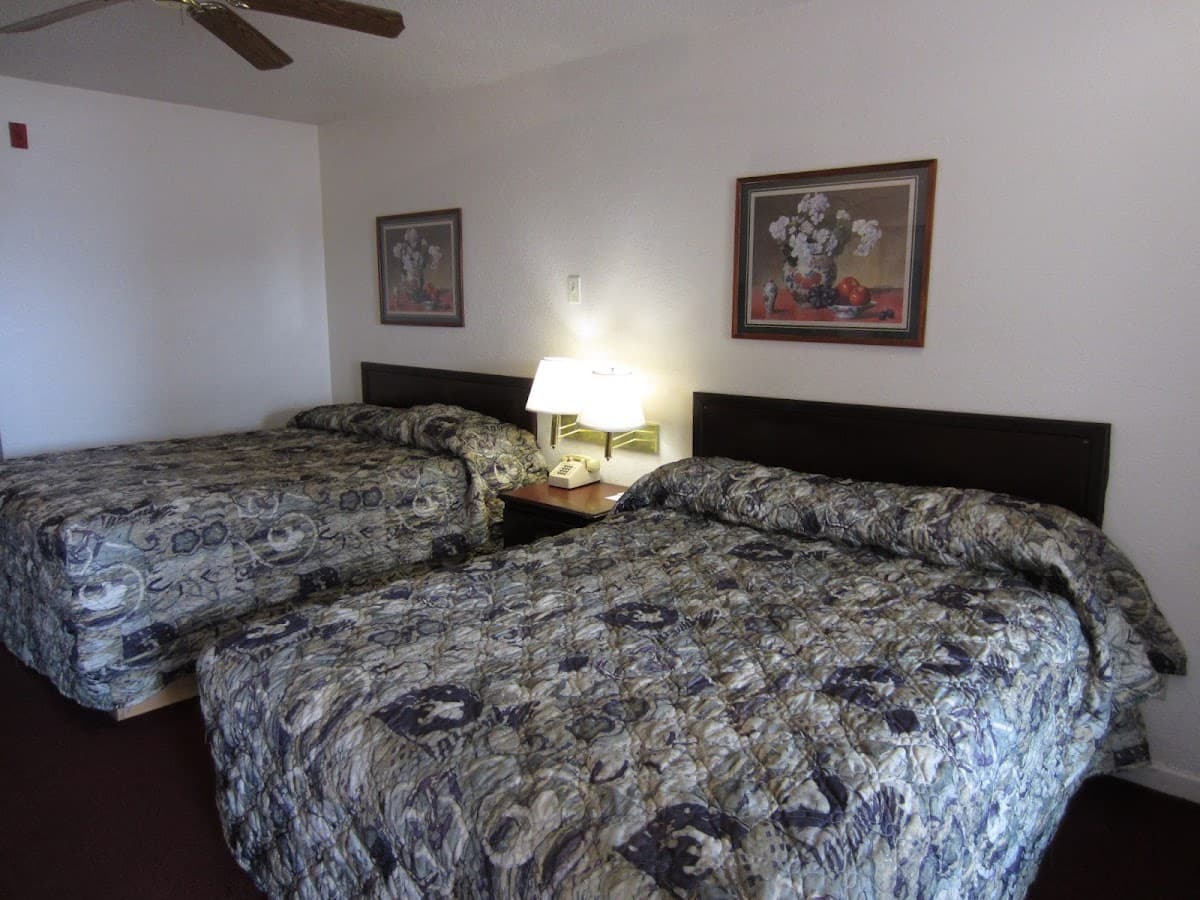 First Western Inn, Motel in East Saint Louis