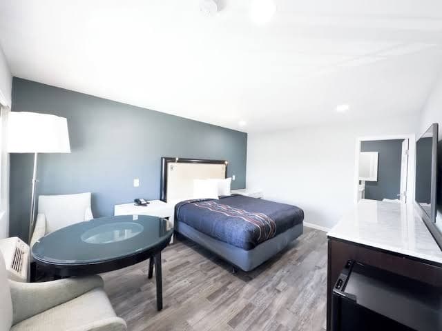 Rosemead Motel - Romantic Single Room, Jetted Tub, Motel in South San Gabriel