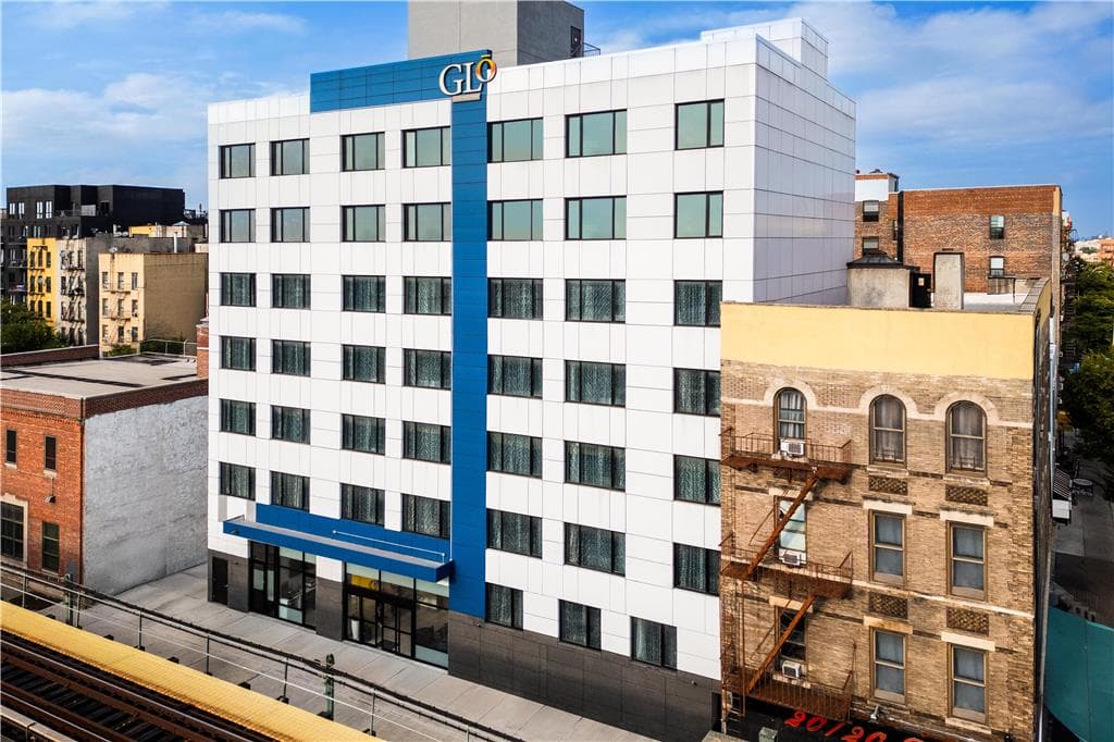 GLō Best Western Bronx NYC, Hotel in Morrisania