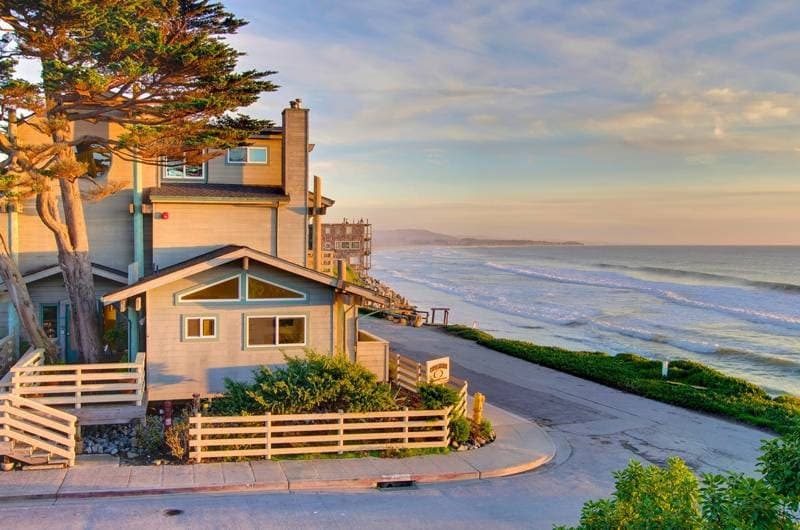Cypress Inn, Bed & Breakfast in El Granada
