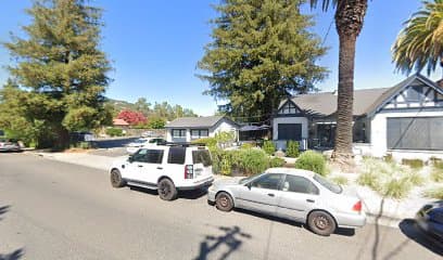 120 RAILROAD, SANTA ROSA, Hotel in Sonoma