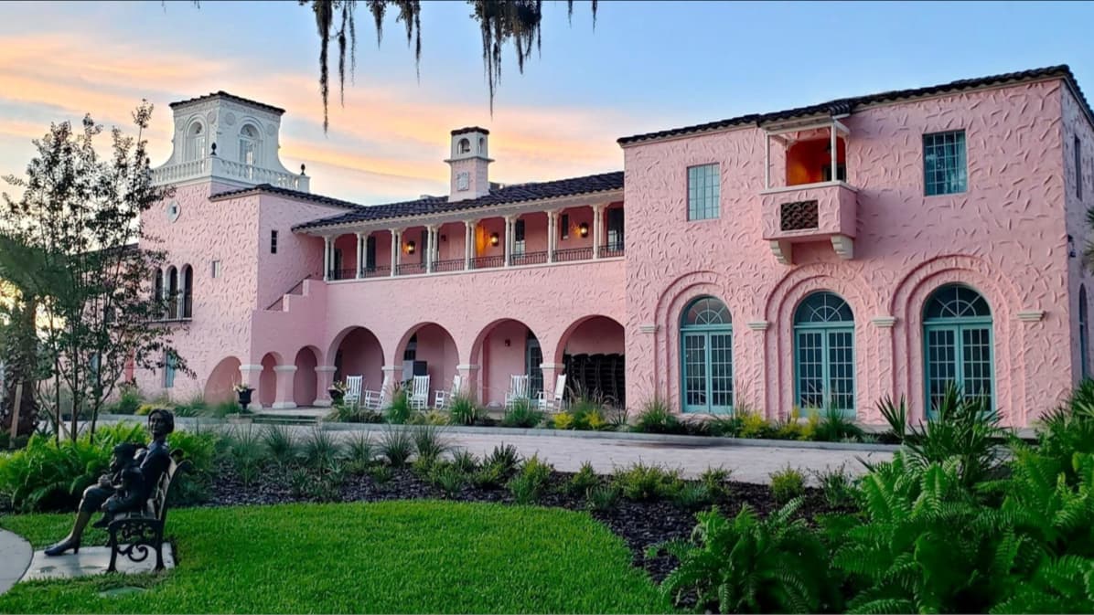 The Hacienda, a Historic 1927 Boutique Hotel, Hotel in New Port Richey