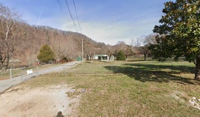 Bee Cliff - Cabin 15, Hotel in Elizabethton