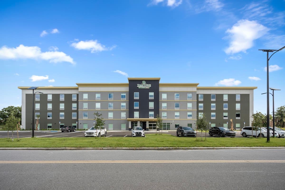HomeTowne Studios by Red Roof Bradenton, Hotel in Ellenton