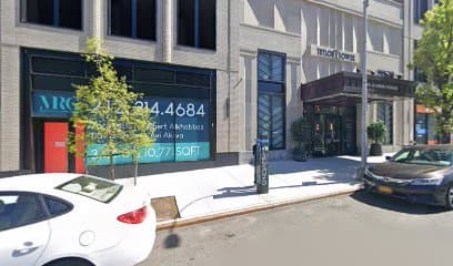Kfrcyf, Motel in Rego Park