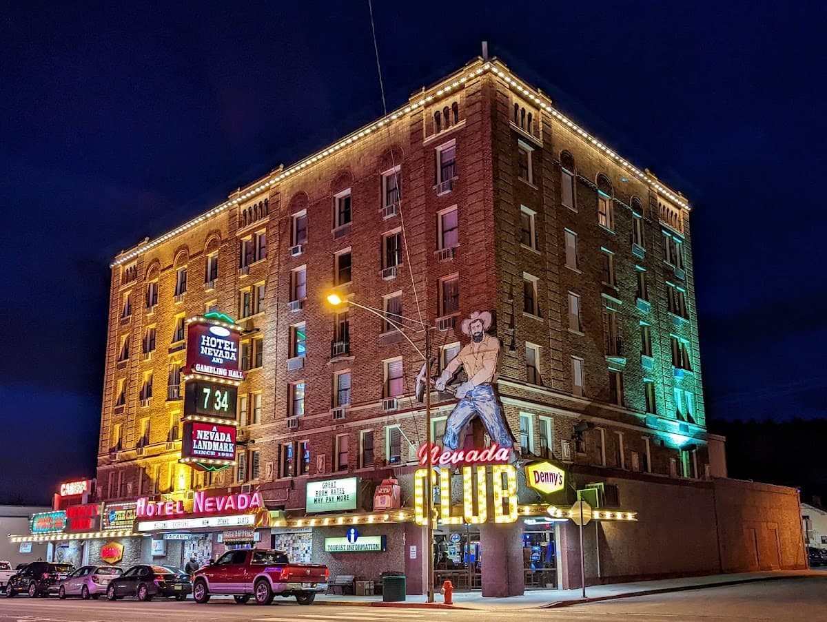 Hotel Nevada & Gambling Hall, Hotel in Ely