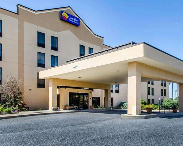 Comfort Inn & Suites York North, Hotel in North York