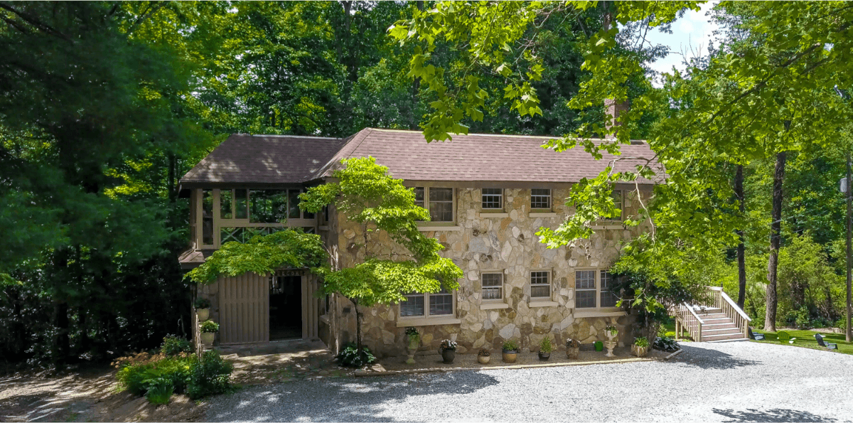 Brightwaters Vacation Rentals, Holiday Home in Laurel Park