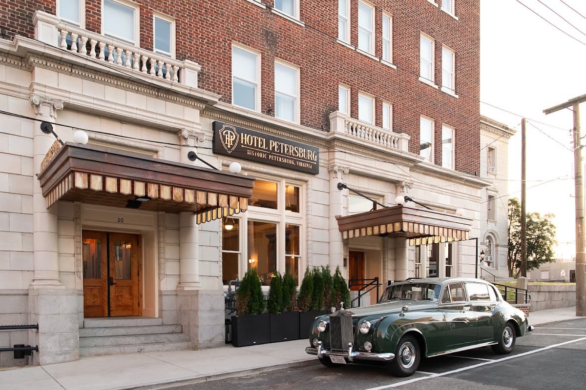 Hotel Petersburg, Tapestry Collection by Hilton, Hotel in Petersburg