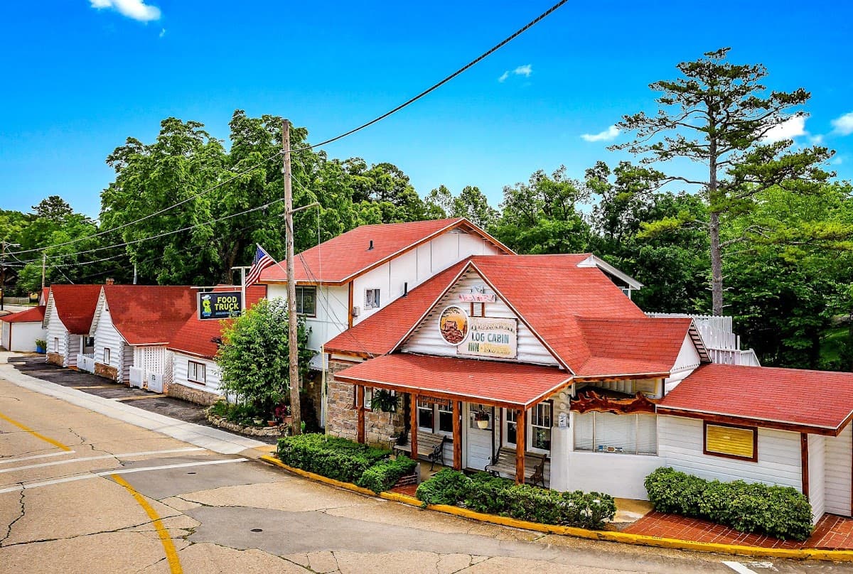 Log Cabin Inn, Hotel in Eureka Springs