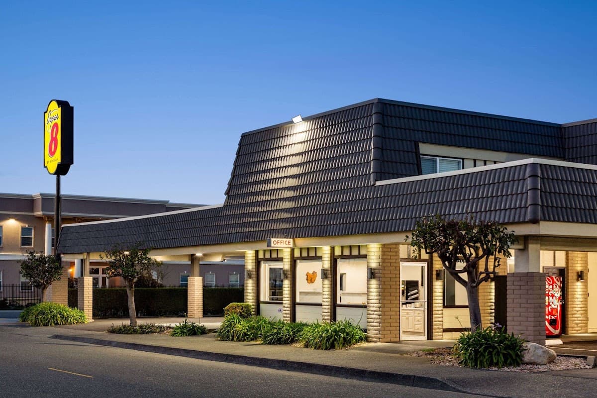 Super 8 by Wyndham Eureka, Hotel in Eureka